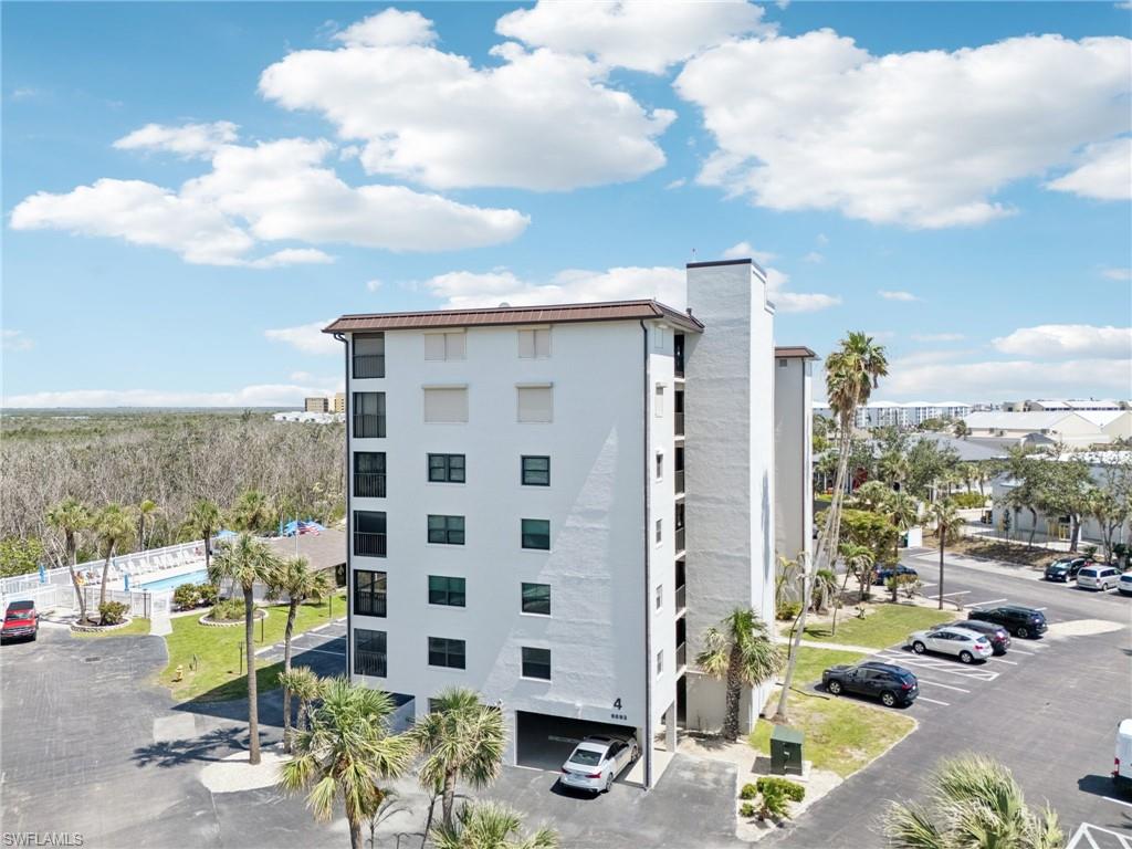 6893 Estero Blvd # 425 Property Photo 28