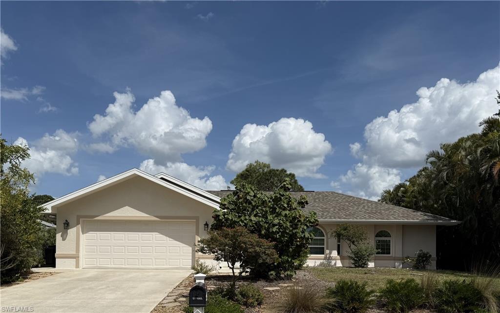 18249 Oak Rd Property Photo 1