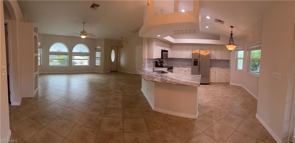 18249 Oak Rd Property Photo 8
