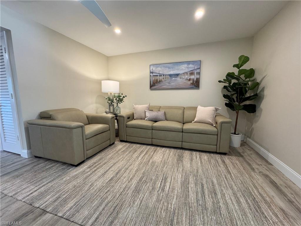 788 Park Shore Dr # F17 Property Photo 3