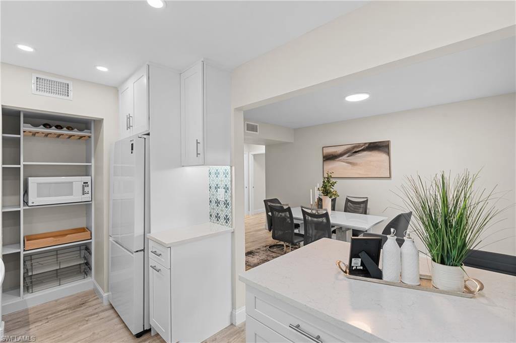 788 Park Shore Dr # F17 Property Photo 17