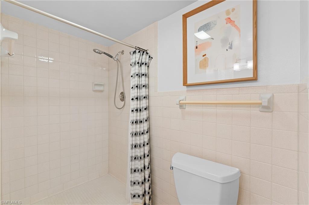 788 Park Shore Dr # F17 Property Photo 24