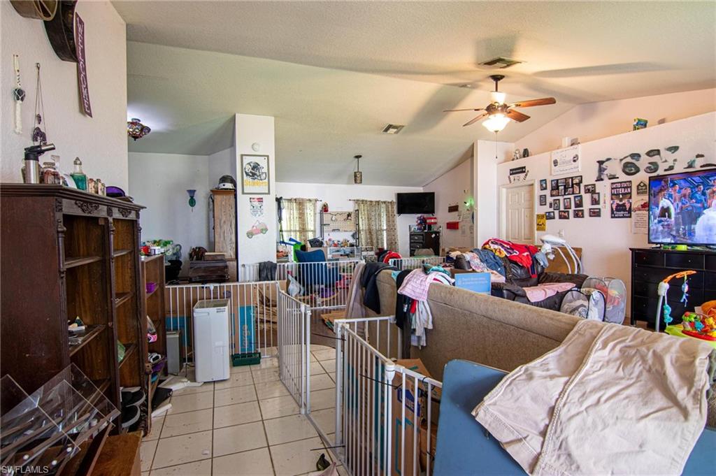 1412 Ne 1st St Property Photo 2
