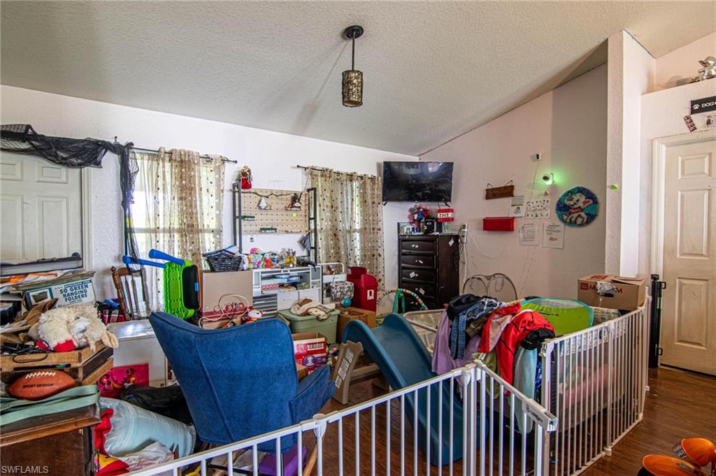 1412 Ne 1st St Property Photo 6