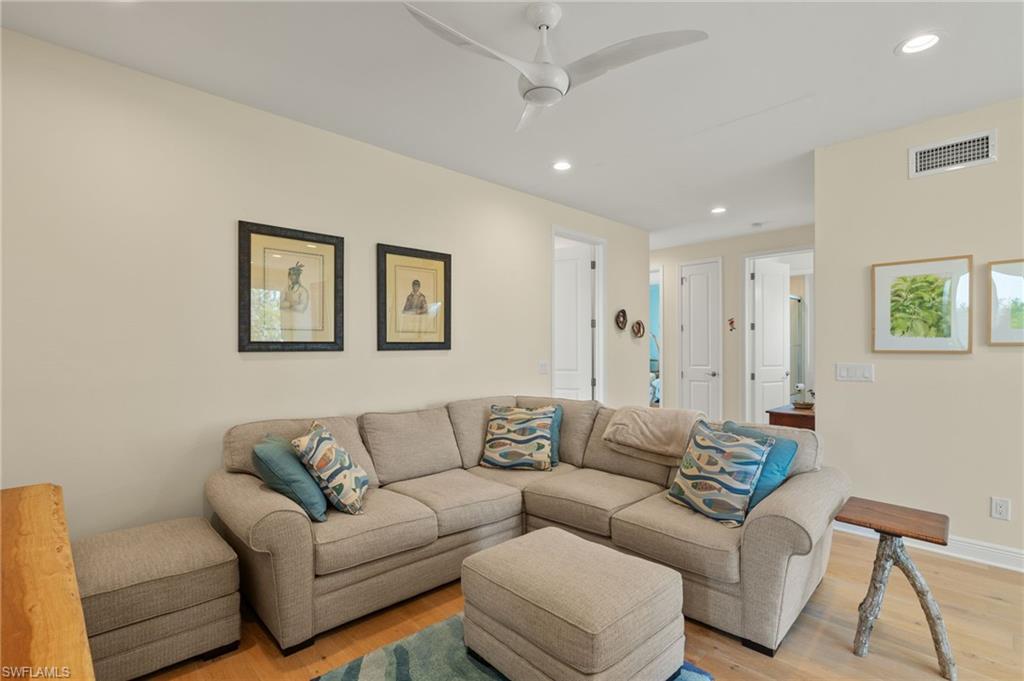 2190 Camino Del Mar Dr Property Photo 24