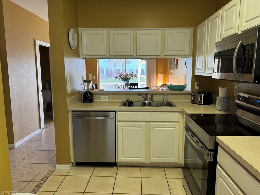 8144 Pacific Beach Dr Property Photo 6