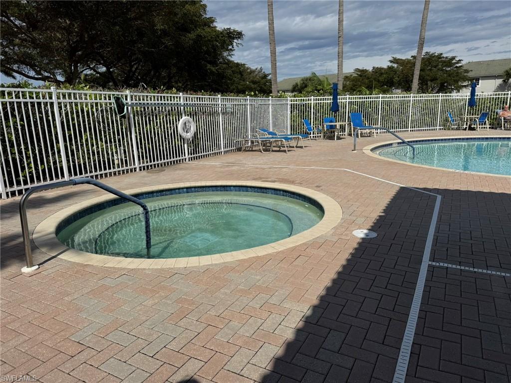 8144 Pacific Beach Dr Property Photo 25