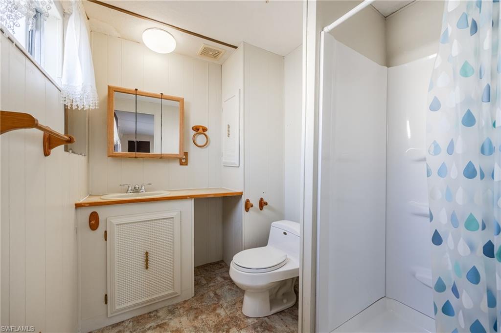 5460 Forest Park Dr Property Photo 13