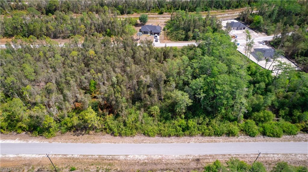 2753 Meadow Rd Property Photo 2