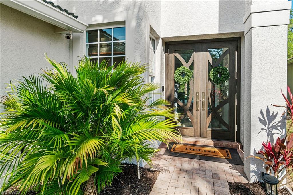 2338 Butterfly Palm Dr Property Photo 6