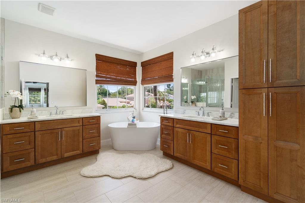 2338 Butterfly Palm Dr Property Photo 30