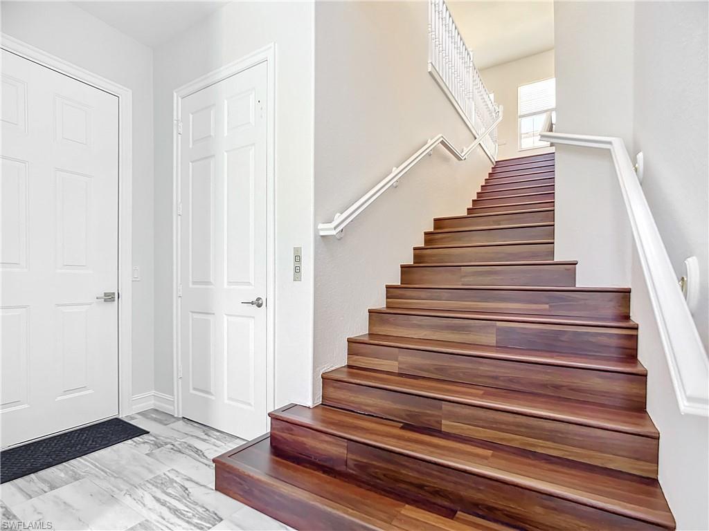 4752 Stratford Ct # 1404 Property Photo 6