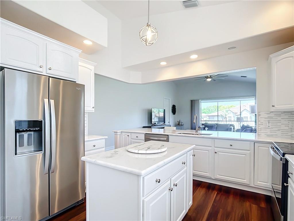 4752 Stratford Ct # 1404 Property Photo 10