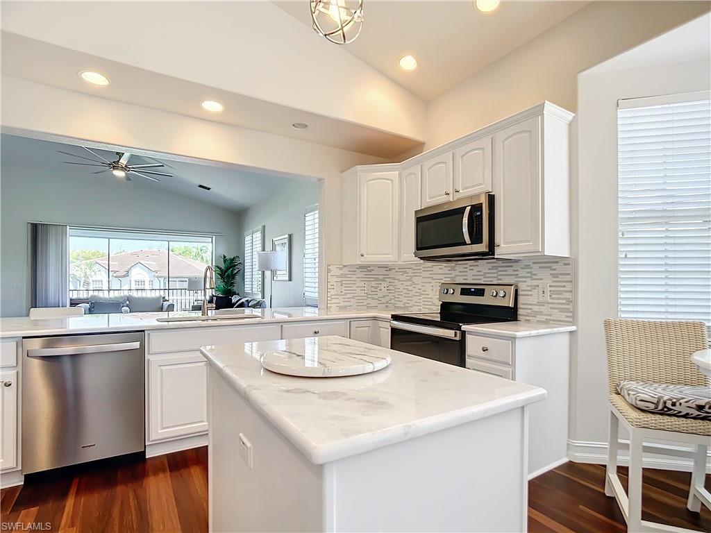 4752 Stratford Ct # 1404 Property Photo 11