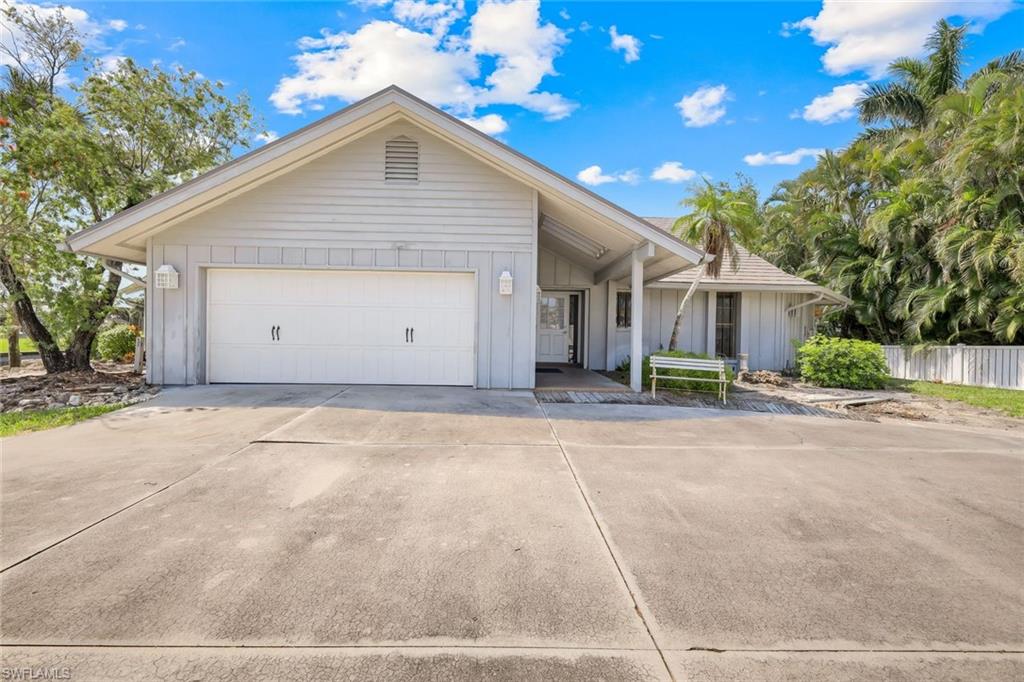 27151 Flossmoor Dr Property Photo 4