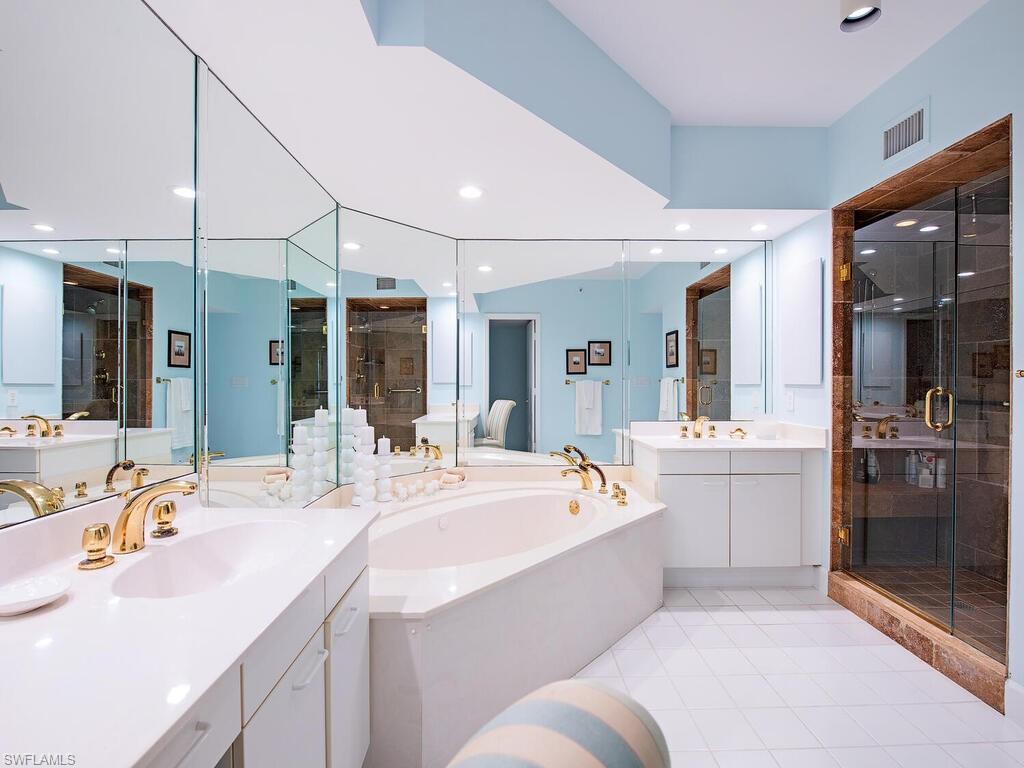 8111 Bay Colony Dr # 1403 Property Photo 8