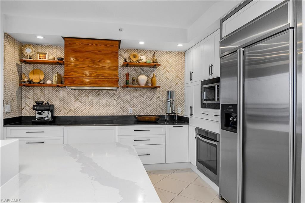 337 Vintage Bay Dr # D28 Property Photo 13