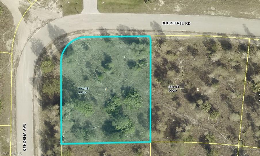 308 Jourferie Rd Property Photo 3