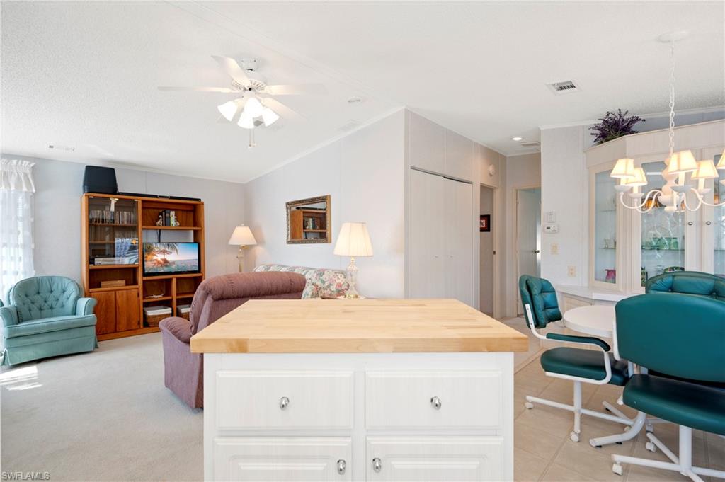 126 Wispy Dr Property Photo 4