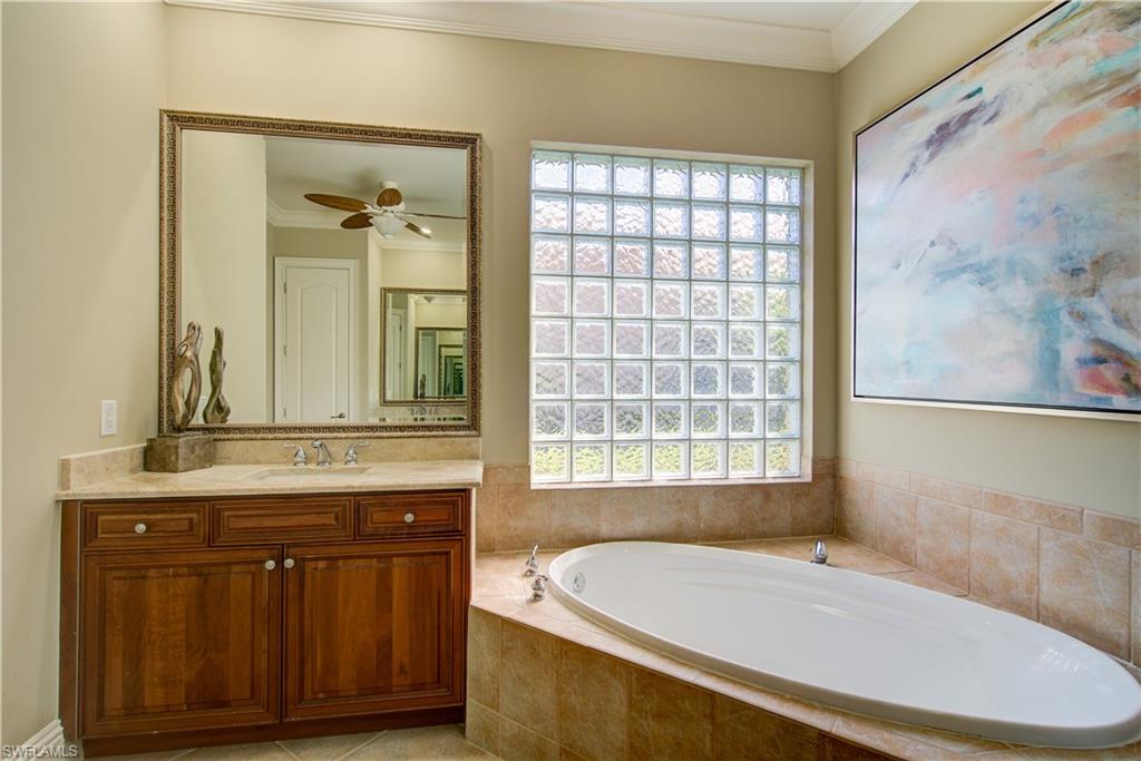 12083 Via Cercina Dr Property Photo 17