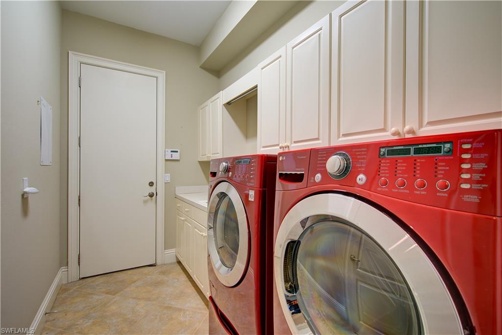 12083 Via Cercina Dr Property Photo 28