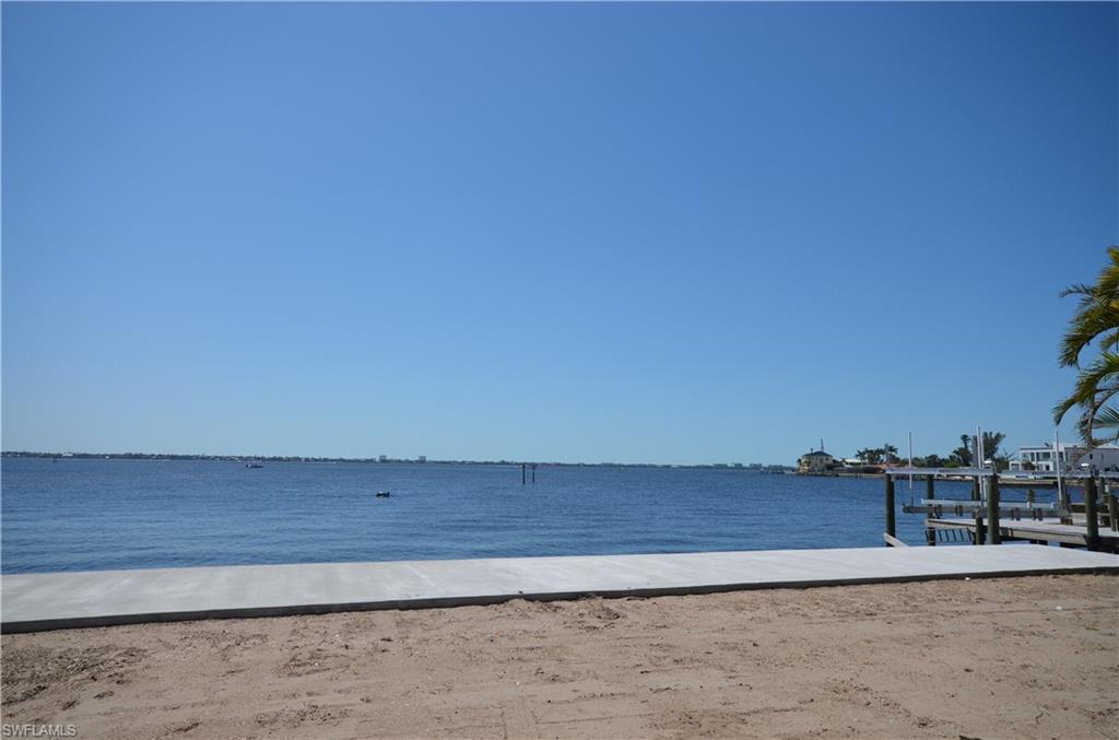 228 Bayshore Dr Property Photo 6