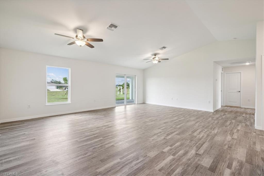 2104 Nw 16th Pl Property Photo 5