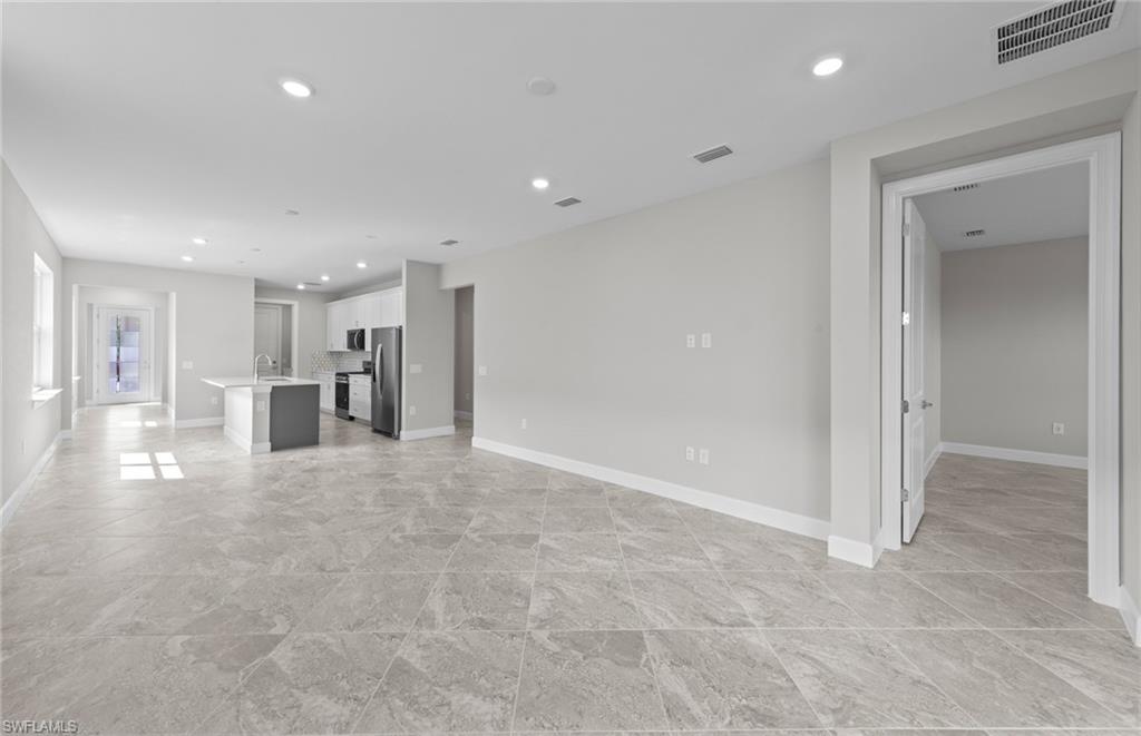 17317 Willow Tree Ln Property Photo 13