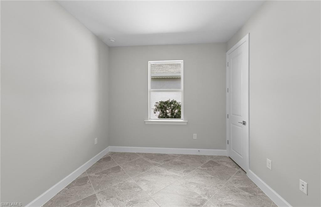 17317 Willow Tree Ln Property Photo 23