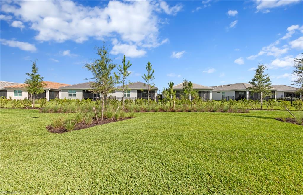 17317 Willow Tree Ln Property Photo 33