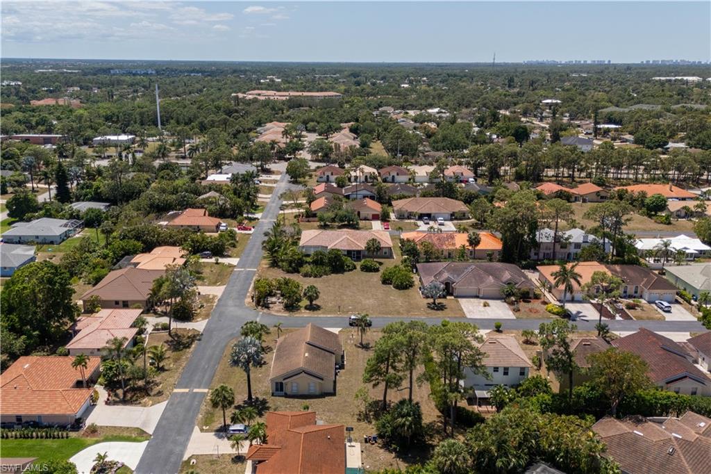 11273 Coimbra Ln Property Photo 4