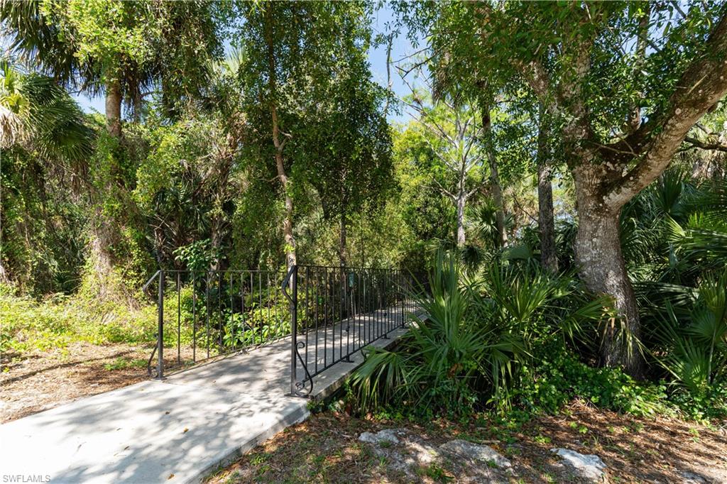 11273 Coimbra Ln Property Photo 31