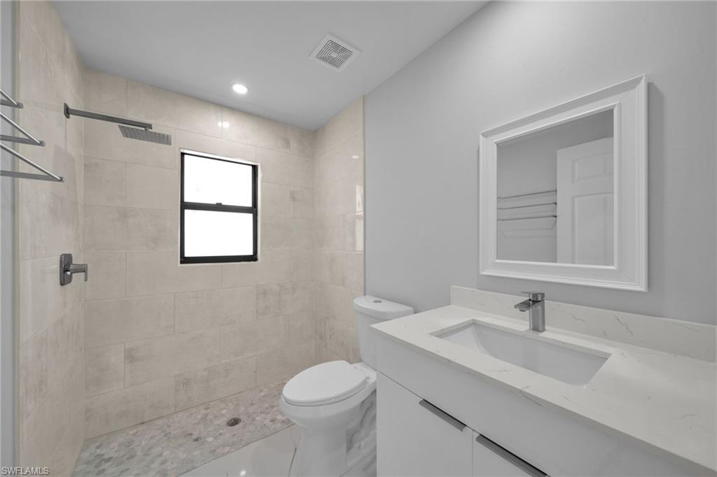 1102 Santa Barbara Blvd N Property Photo 17