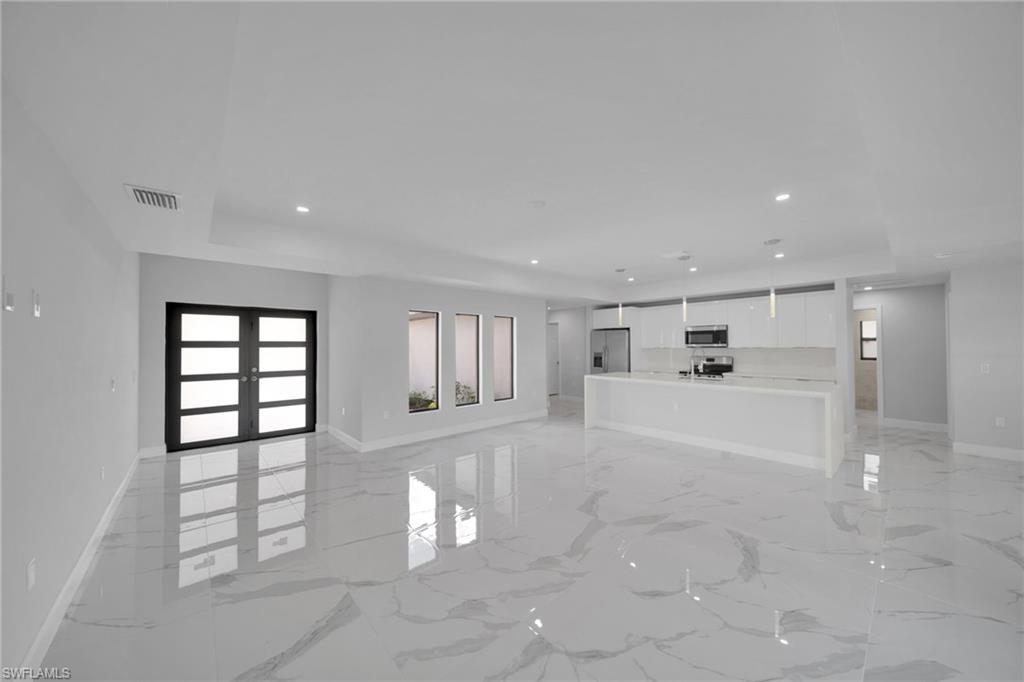 1102 Santa Barbara Blvd N Property Photo 20