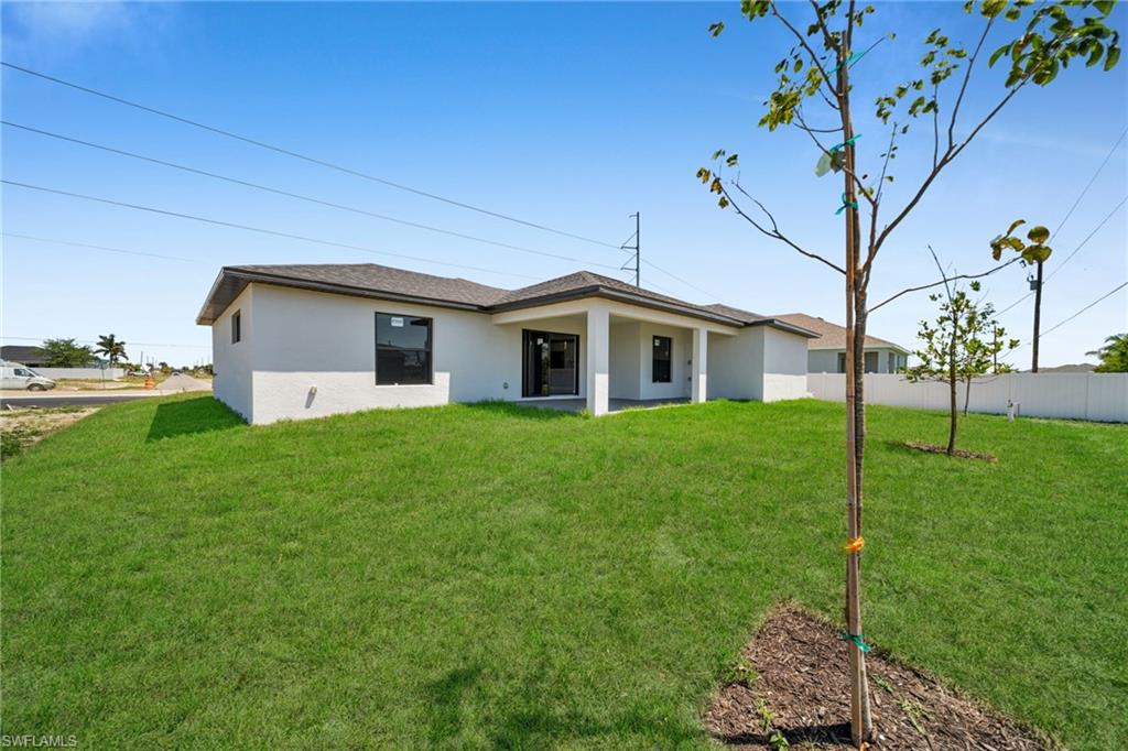1102 Santa Barbara Blvd N Property Photo 32