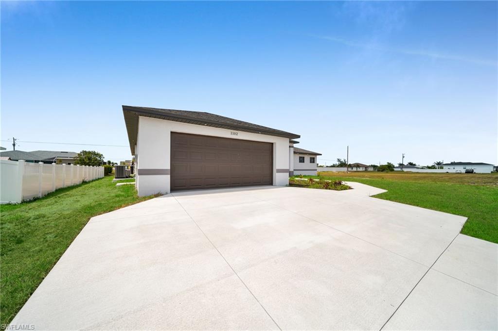1102 Santa Barbara Blvd N Property Photo 37