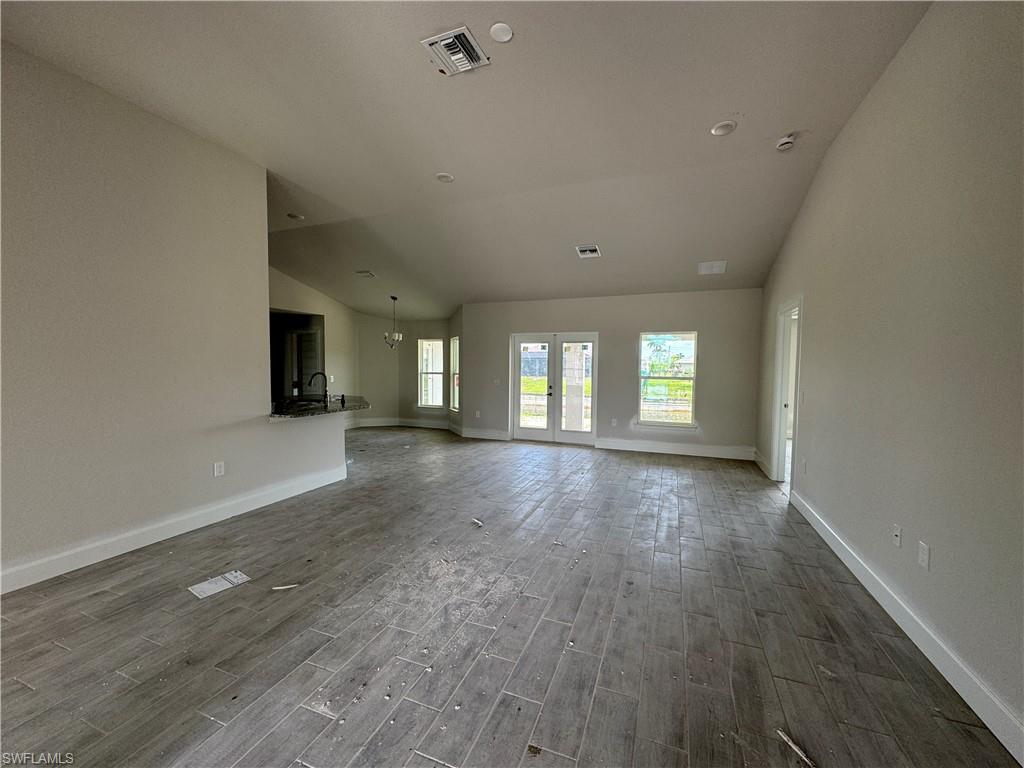 302 Se 15th Ter Property Photo 7
