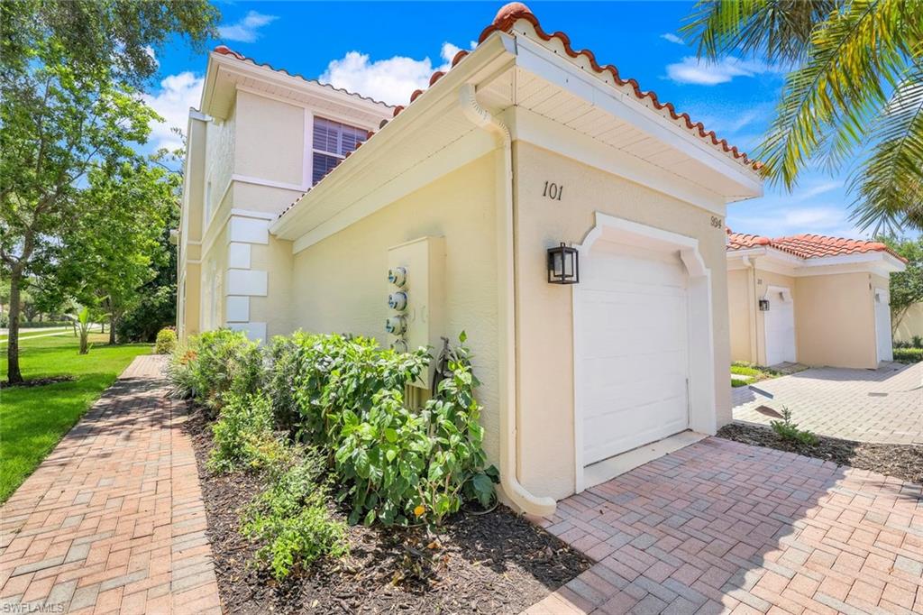 994 Eastham Way # V101 Property Photo 2