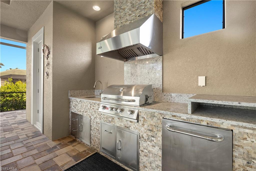 15929 Tropical Breeze Dr Property Photo 37
