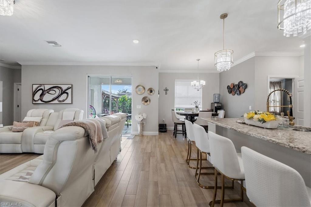 1025 Nw 7th Pl Property Photo 12