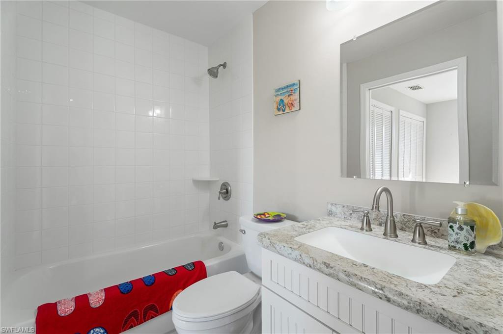 15630 Crystal Lake Dr # 103 Property Photo 21