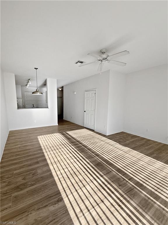 3612 Pine Oak Cir # 106 Property Photo 6