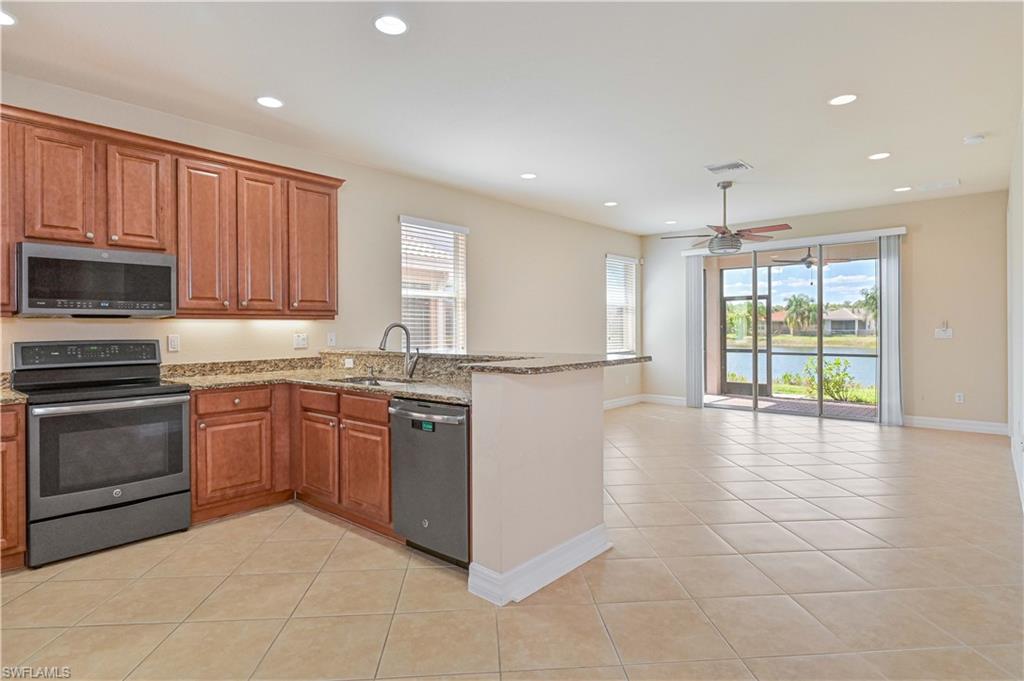10486 Winged Elm Ln Property Photo 11