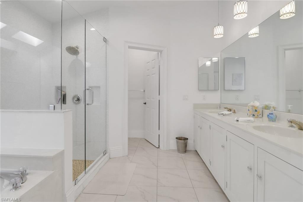 2293 Royal Ln Property Photo 14