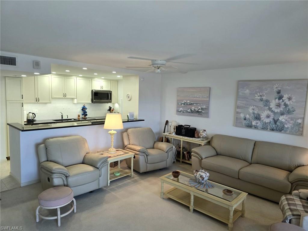 3410 Gulf Shore Blvd N # 605 Property Photo 8
