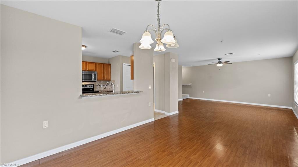 9055 Gervais Cir # 1401 Property Photo 5