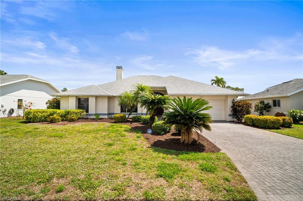 22691 Island Lakes Dr Property Photo 4
