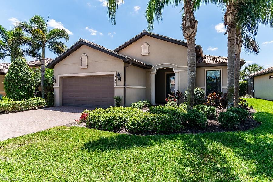 6230 Victory Dr Property Photo