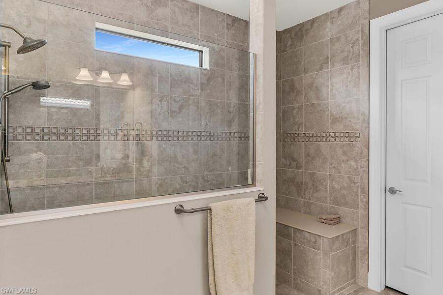 6230 Victory Dr Property Photo 21