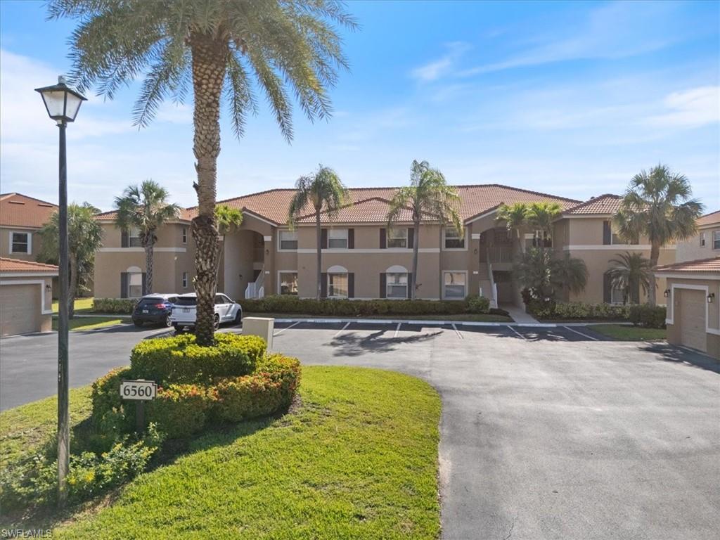 6560 Huntington Lakes Cir # 102 Property Photo 1